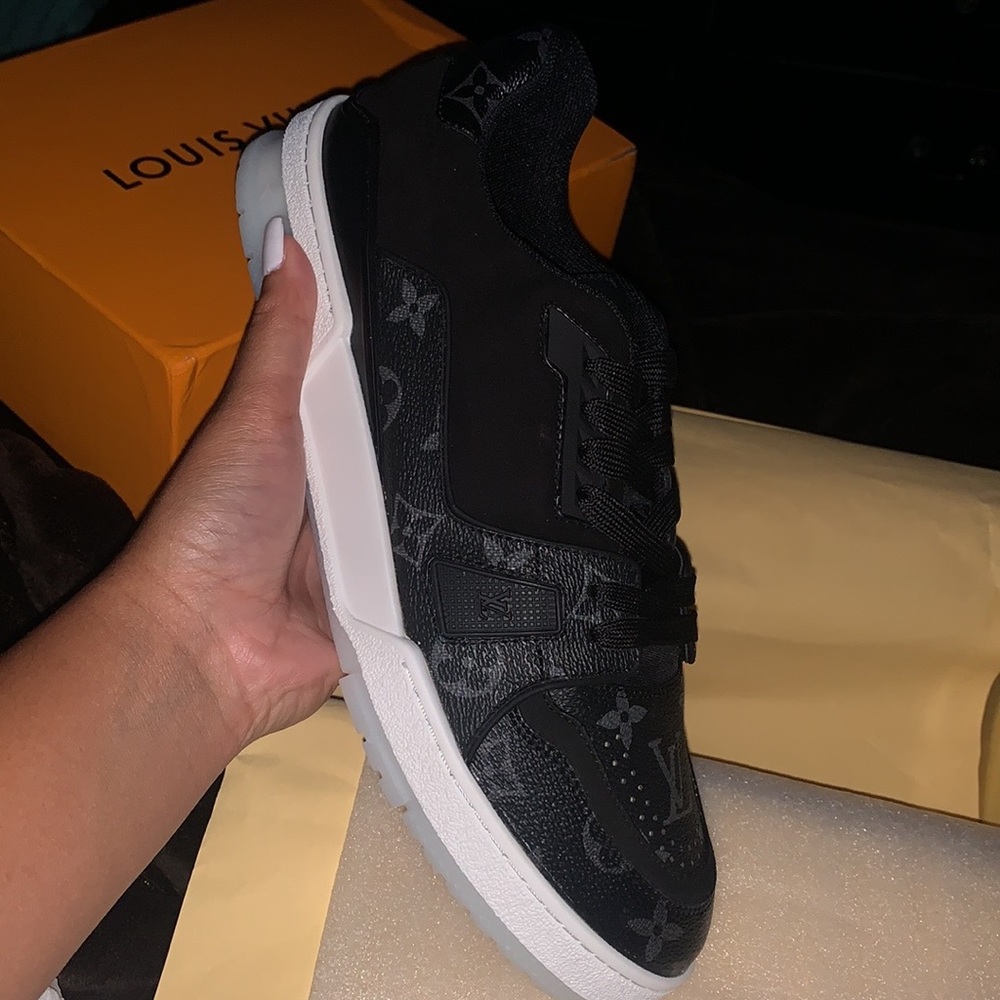 Louis Vuitton Sneakers